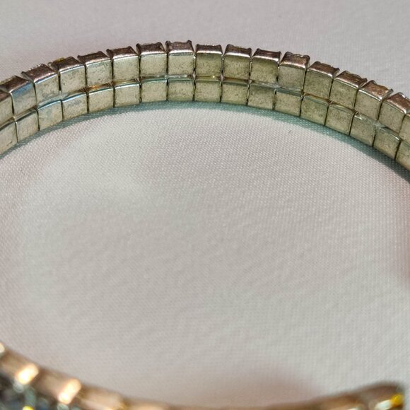 1950s Vintage Bangle Bracelet with a Double Row of Clear Rhinestones - Picture 5 of 7